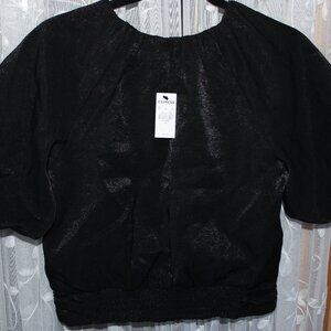 Express NWT $78. Teens Top M Black Lines Scup Neck Short Ballum Sleeve Pullover